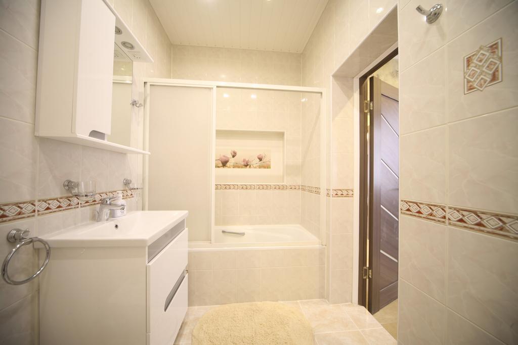 Three Bedroom Apartment Old Town Рига Екстериор снимка